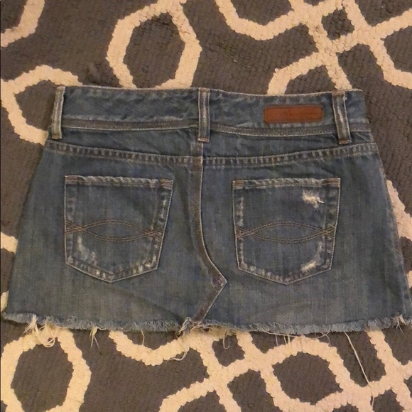 Abercrombie and Fitch denim skirt, sz 0 - Picture 2 of 3